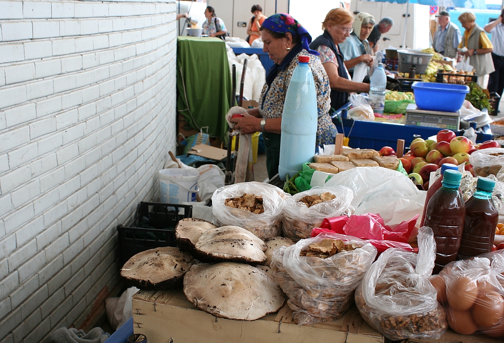 La piata - ciuperci / Mushrooms in the marketplace